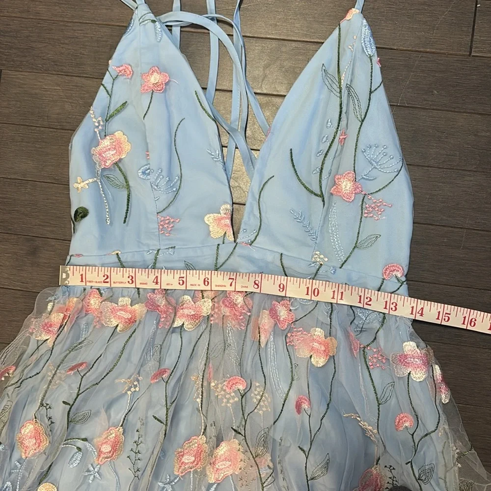 Backless Light Blue Shein Embroidered Floral Halter Dress Women’s M - Picture 5 of 14